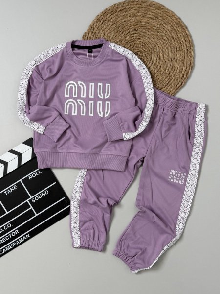 ترينج بناتي ربيعي MIU MIU