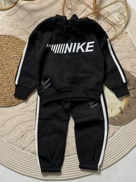 ترينج بناتي شتوي Nike 2-10