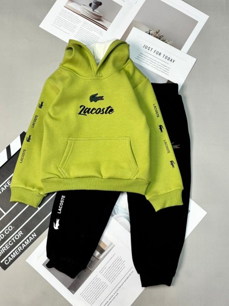 ترنج ولادي مبطن ثقيلLacoste 2-18