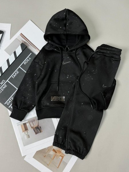 ترينج بناتي شتوي NIKE 2-10